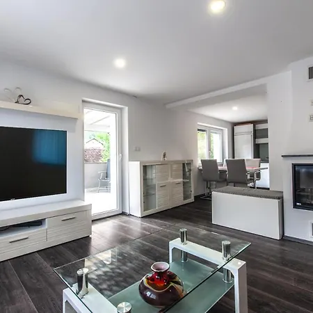 Slavka's House Under Velika Planina Apartman