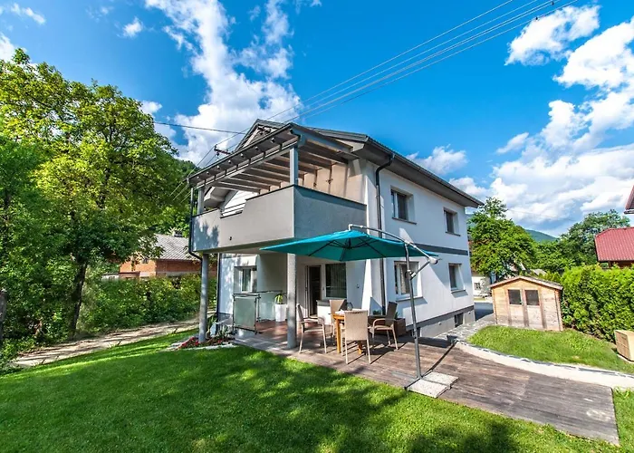 Slavka's House Under Velika Planina Stahovica